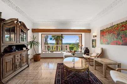 Moradia T4 para Venda em Santa Barbara de Nexe