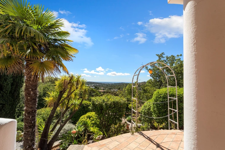 Moradia T4 para Venda em Santa Barbara de Nexe Foto 25