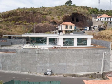 Moradia T3 para Venda em Ribeira Brava
