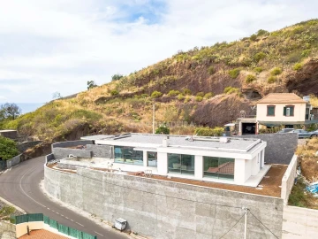 Moradia T3 para Venda em Ribeira Brava