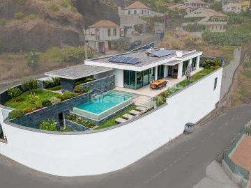 Moradia T3 para Venda em Ribeira Brava