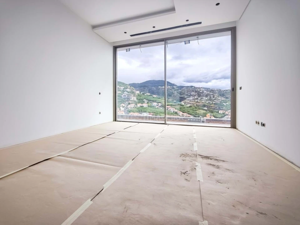 Moradia T3 para Venda em Ribeira Brava Foto 9