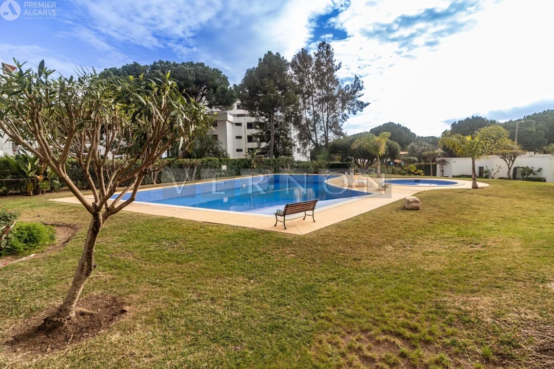 Apartamento T1 para Venda em Quarteira Foto 18