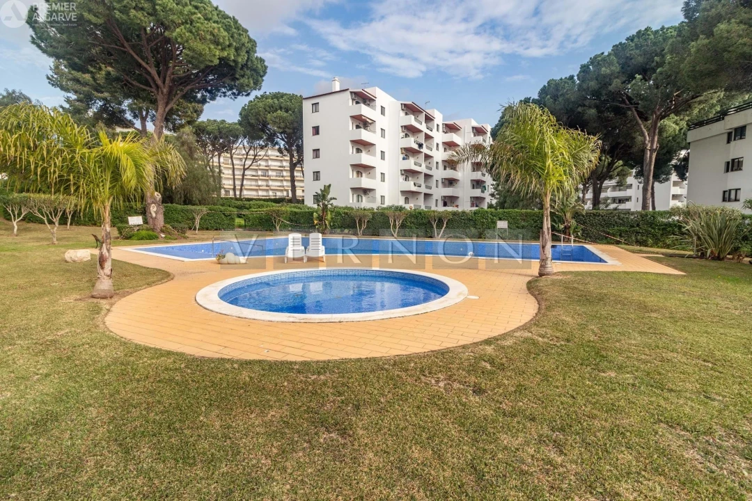 Apartamento T1 para Venda em Quarteira Foto 1