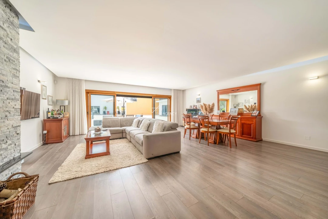 Moradia T4 para Venda em Agualva e Mira-Sintra Foto 4