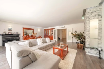 Moradia T4 para Venda em Agualva e Mira-Sintra