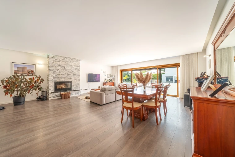 Moradia T4 para Venda em Agualva e Mira-Sintra Foto 5