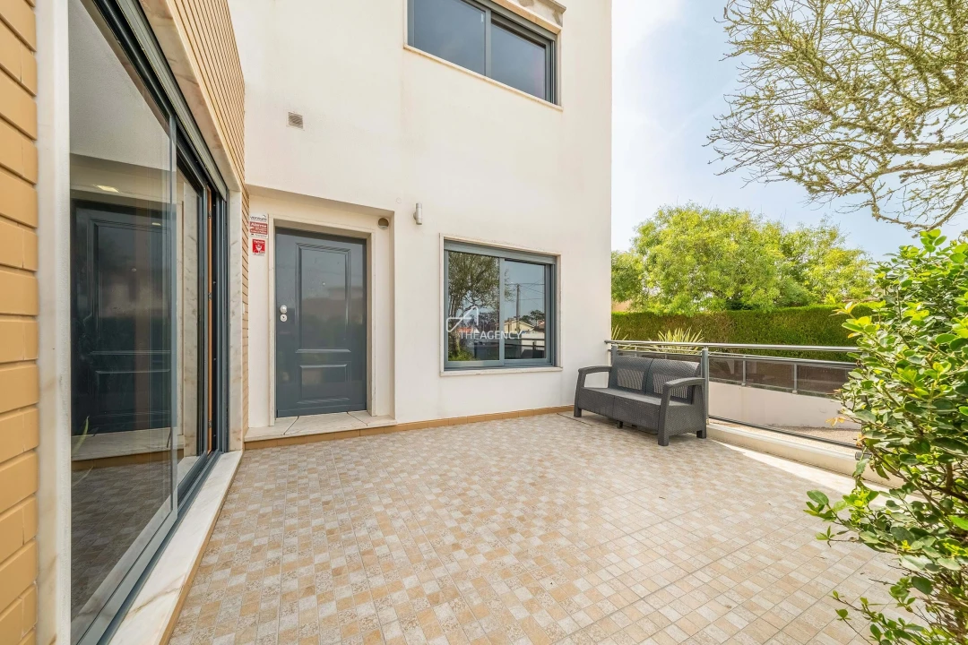 Moradia T4 para Venda em Agualva e Mira-Sintra Foto 32