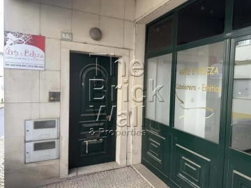 Moradia T4 para Venda em Arruda dos Vinhos