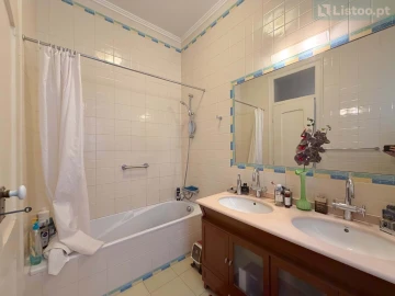 Apartamento T5 para Venda em Arroios