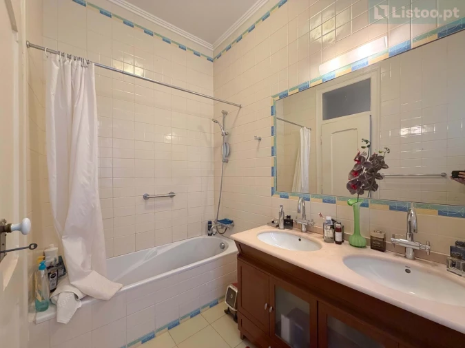 Apartamento T5 para Venda em Arroios Foto 17