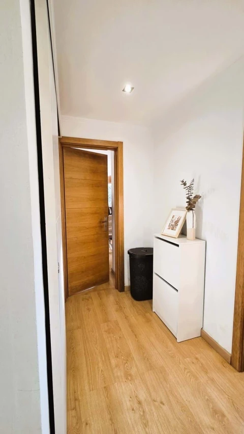 Apartamento T2 para Venda em Ramada e Caneças