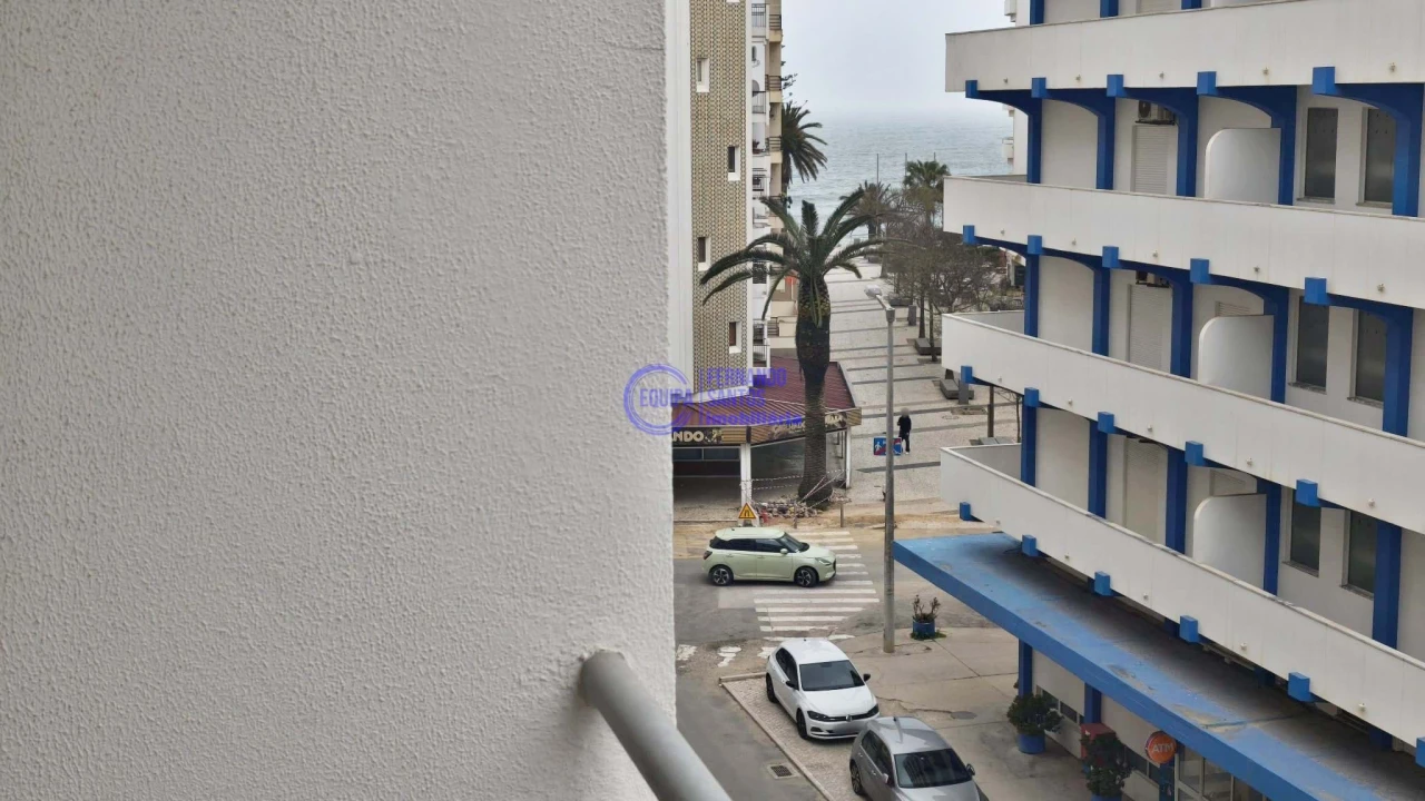 Apartamento T1 para Venda em Armação de Pera Foto 1