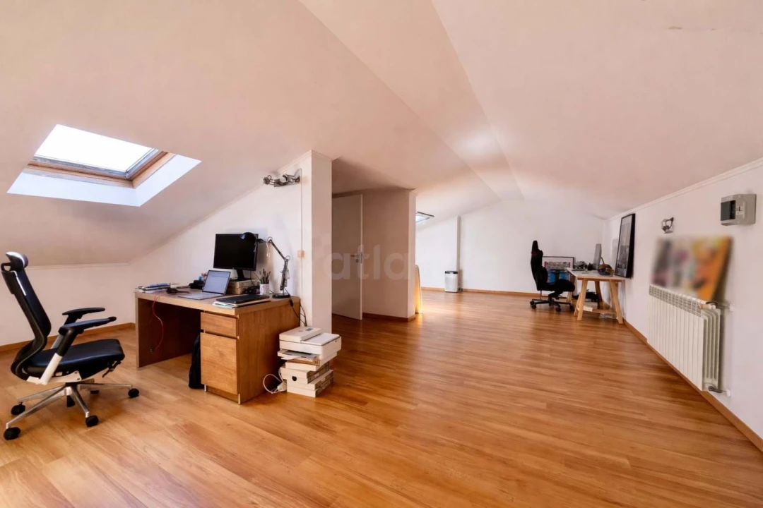 Moradia T5 para Venda em Alcabideche Foto 38