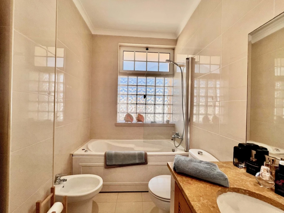 Moradia T5 para Venda em Alcabideche Foto 27