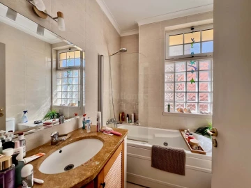 Moradia T5 para Venda em Alcabideche