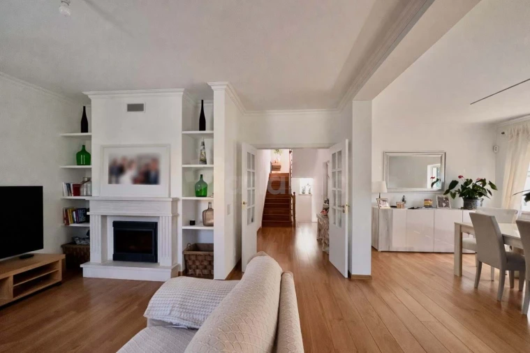 Moradia T5 para Venda em Alcabideche Foto 8