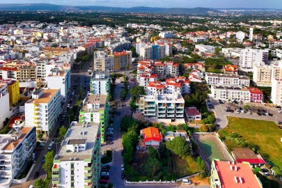 Terreno para Venda em Quarteira