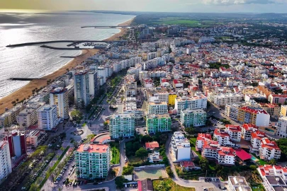 Terreno para Venda em Quarteira