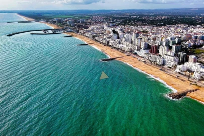 Terreno para Venda em Quarteira