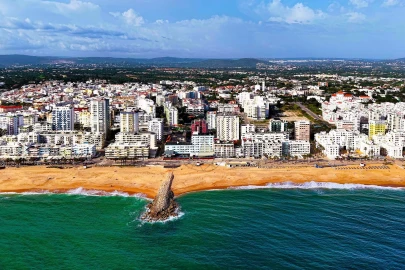 Terreno para Venda em Quarteira