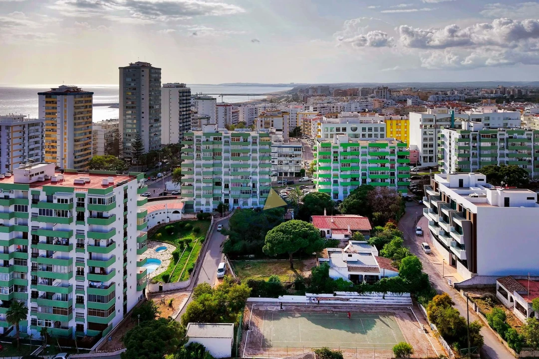 Terreno para Venda em Quarteira Foto 1