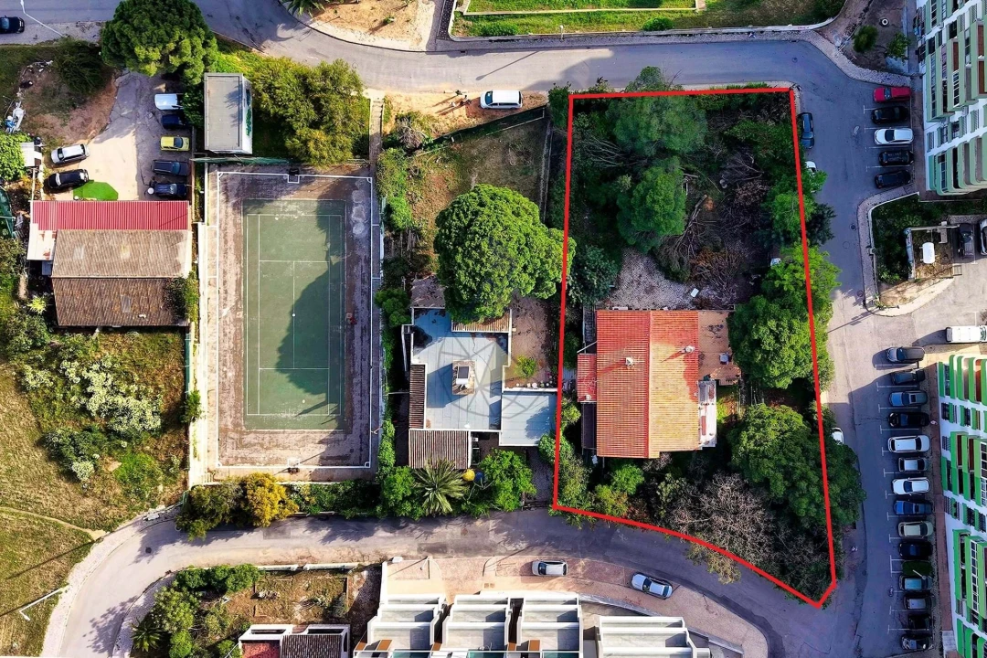 Terreno para Venda em Quarteira Foto 2