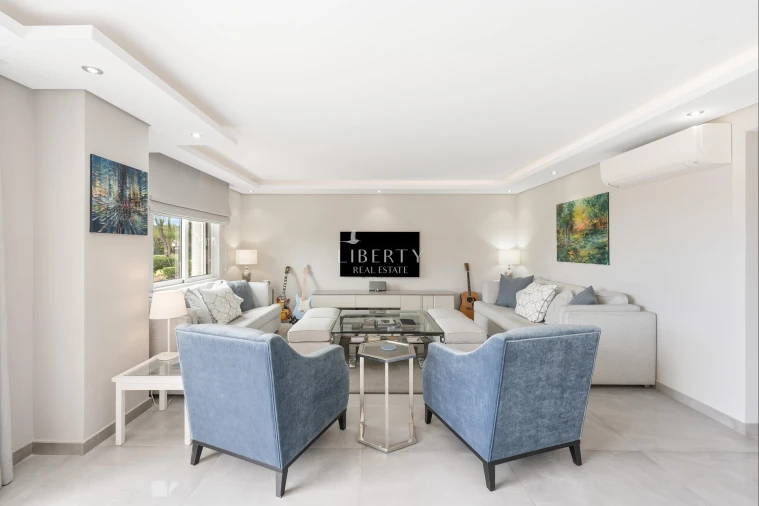 Apartamento T3 para Venda em Almancil Foto 6