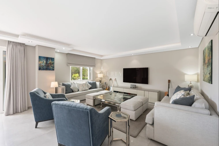 Apartamento T3 para Venda em Almancil Foto 4