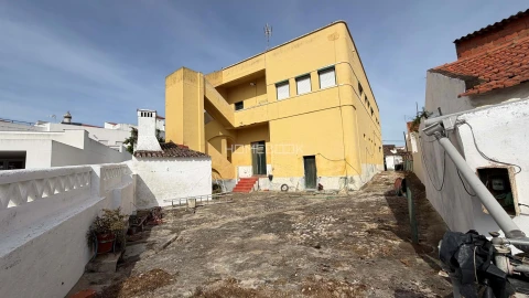 Prédio para Venda em Brinches