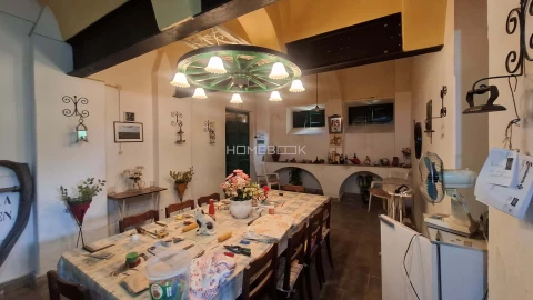 Prédio para Venda em Brinches