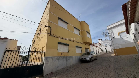 Prédio para Venda em Brinches