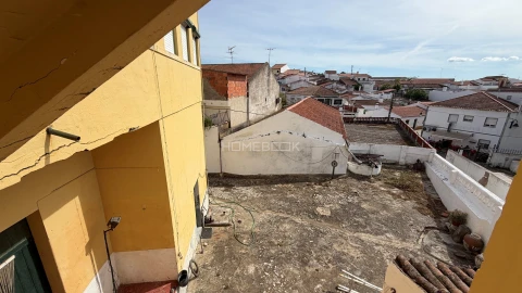 Prédio para Venda em Brinches