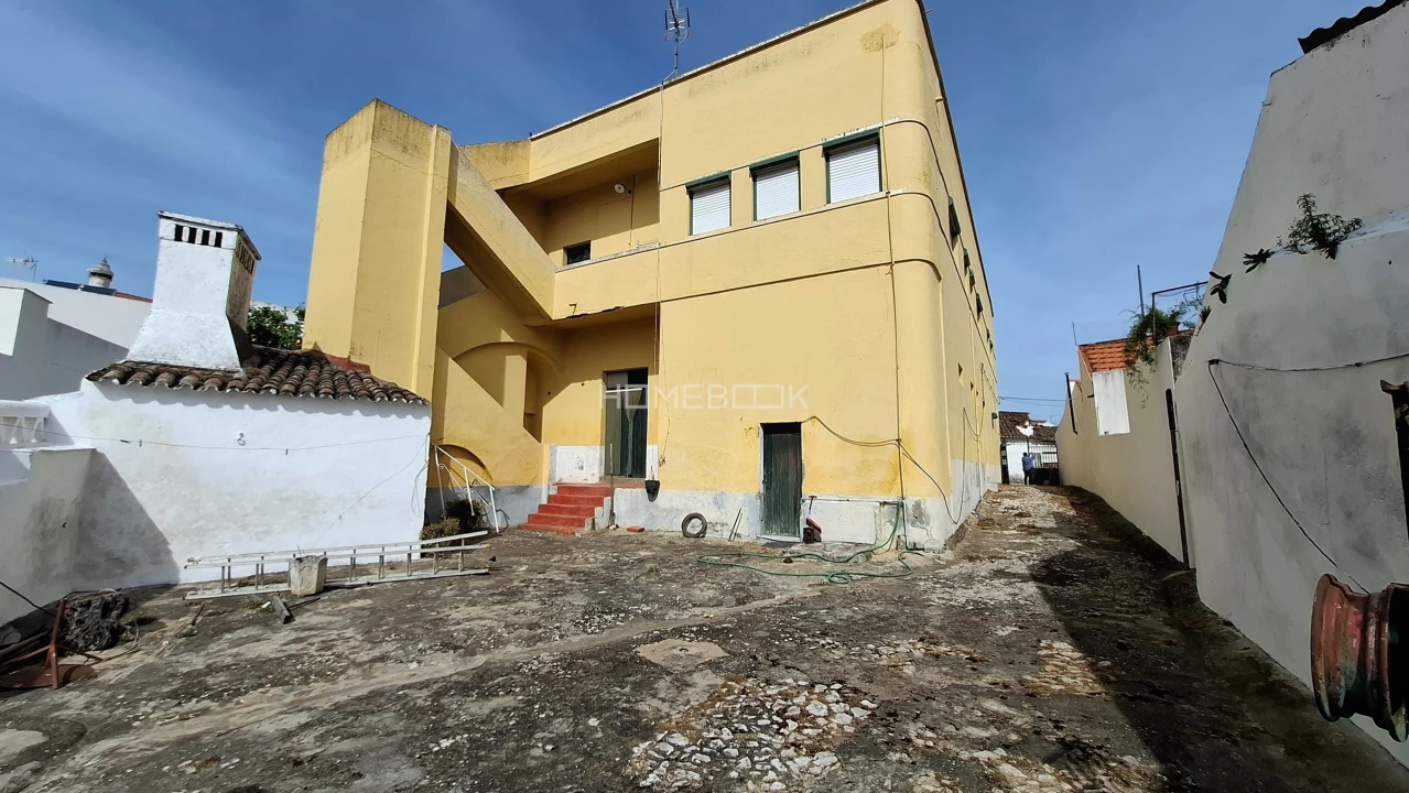 Moradia T7 para Venda em Brinches Foto 2