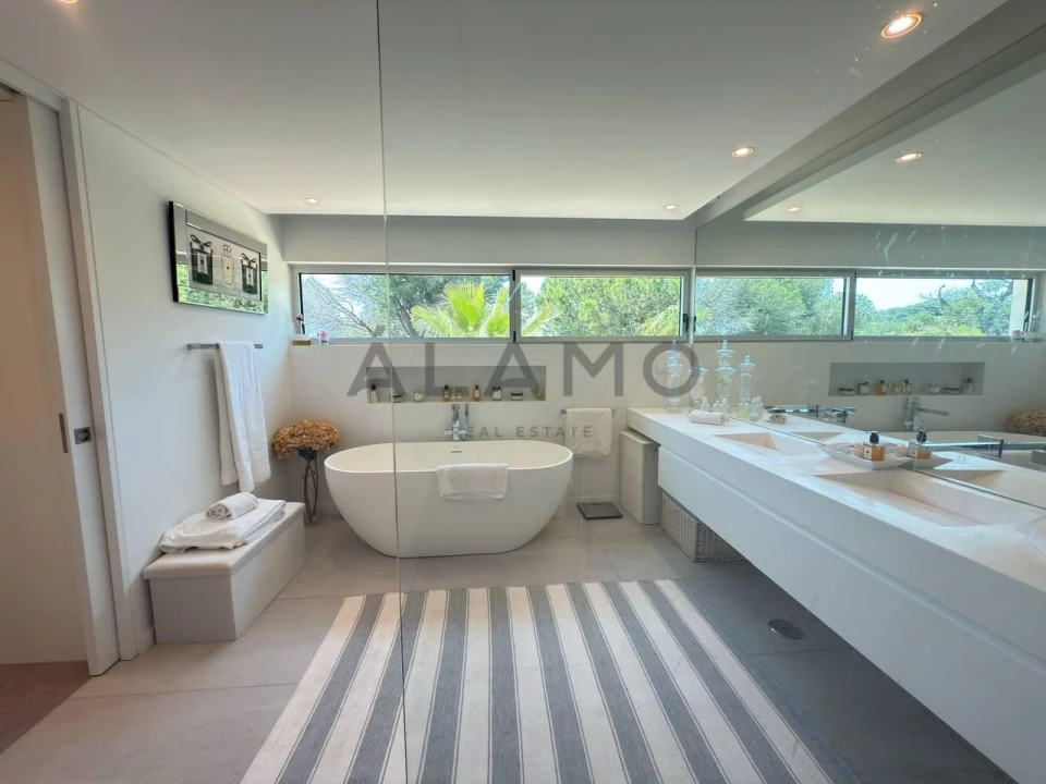 Moradia T5 para Venda em Almancil Foto 14