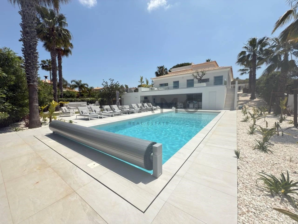 Moradia T5 para Venda em Almancil Foto 17