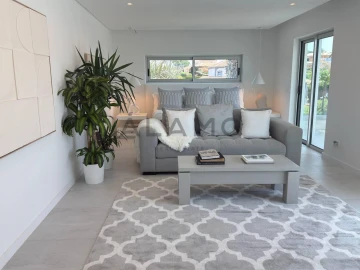 Moradia T5 para Venda em Almancil