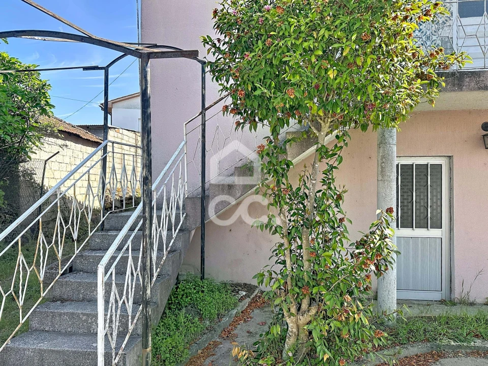 Moradia T3 para Venda em Santa Maria Maior Foto 1