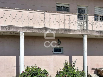 Moradia T3 para Venda em Santa Maria Maior