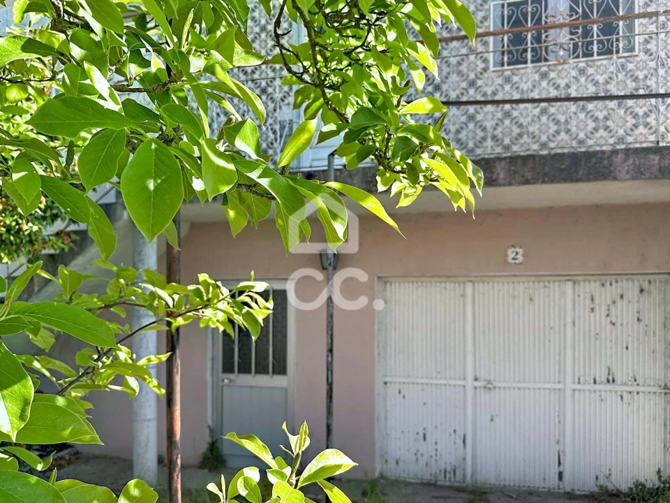 Moradia T3 para Venda em Santa Maria Maior Foto 3