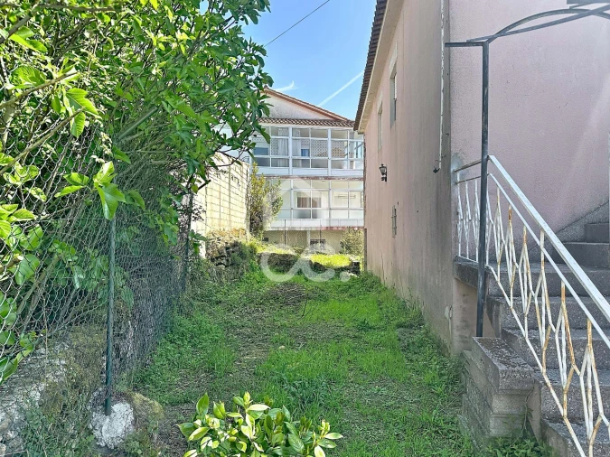 Moradia T3 para Venda em Santa Maria Maior Foto 5