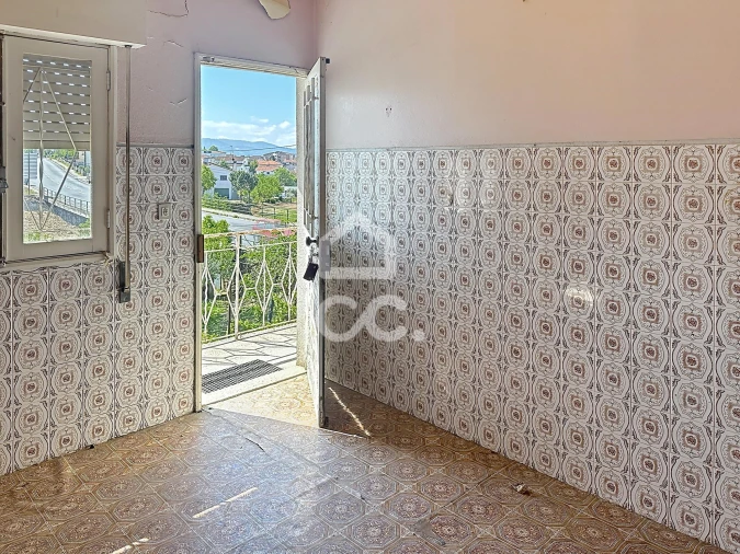 Moradia T3 para Venda em Santa Maria Maior Foto 18