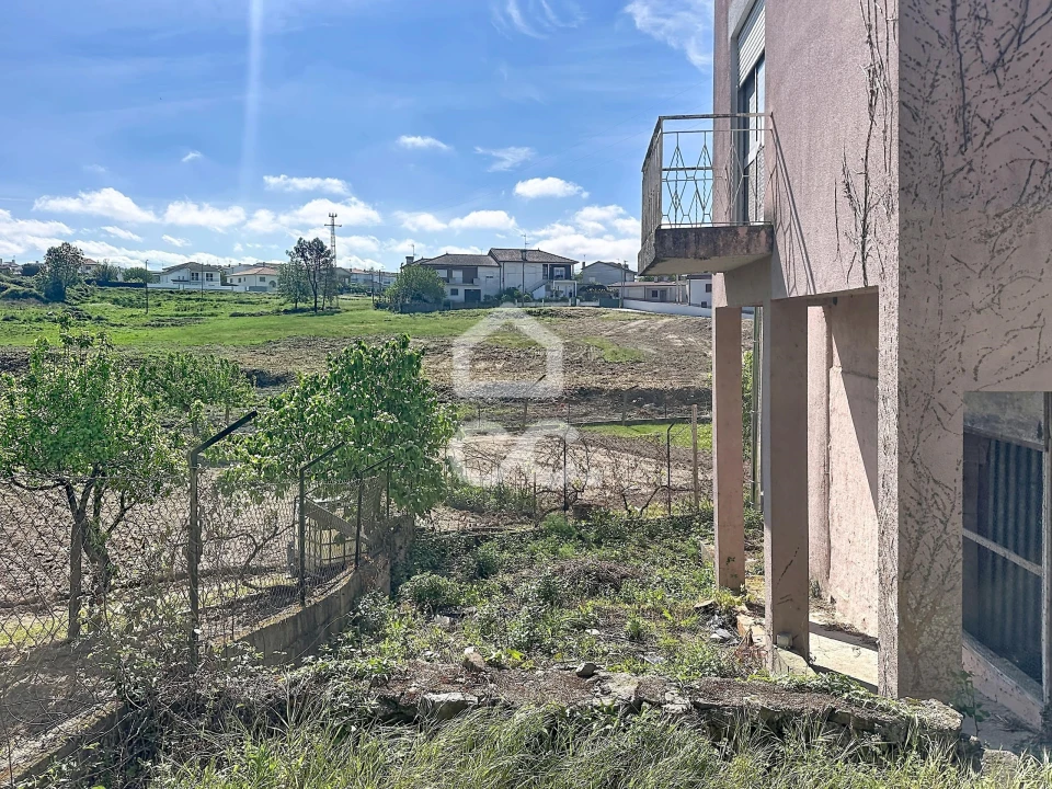 Moradia T3 para Venda em Santa Maria Maior Foto 15