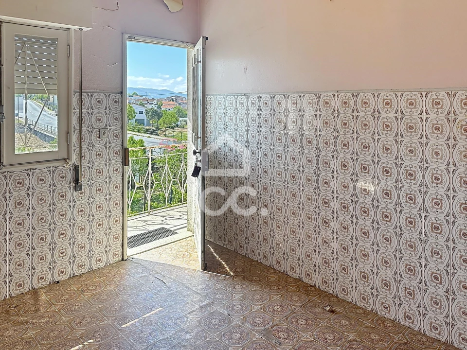 Moradia T3 para Venda em Santa Maria Maior Foto 18