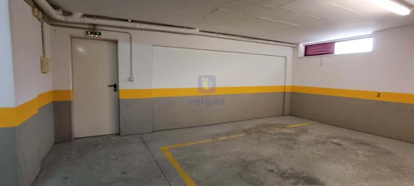 Apartamento T2 para Venda em Ramada e Caneças