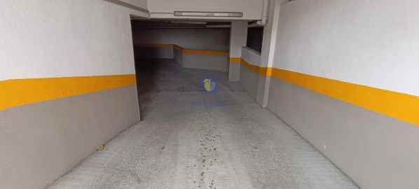 Apartamento T2 para Venda em Ramada e Caneças