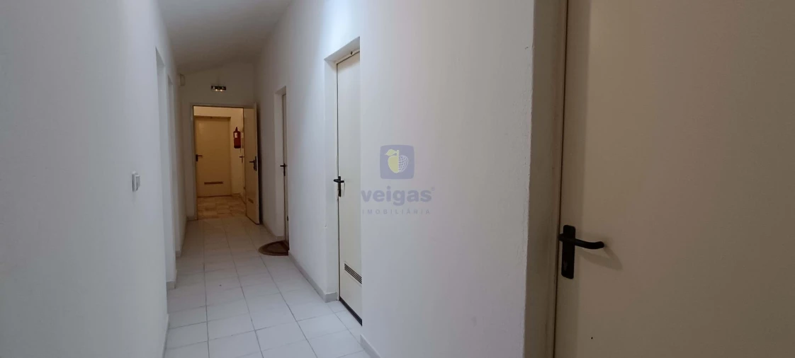 Apartamento T2 para Venda em Ramada e Caneças Foto 28
