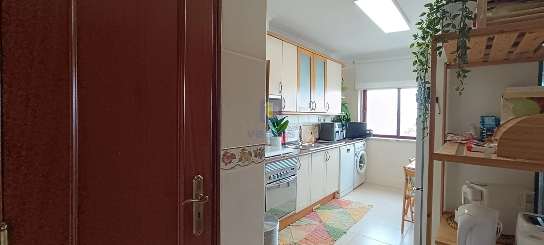 Apartamento T2 para Venda em Ramada e Caneças Foto 13