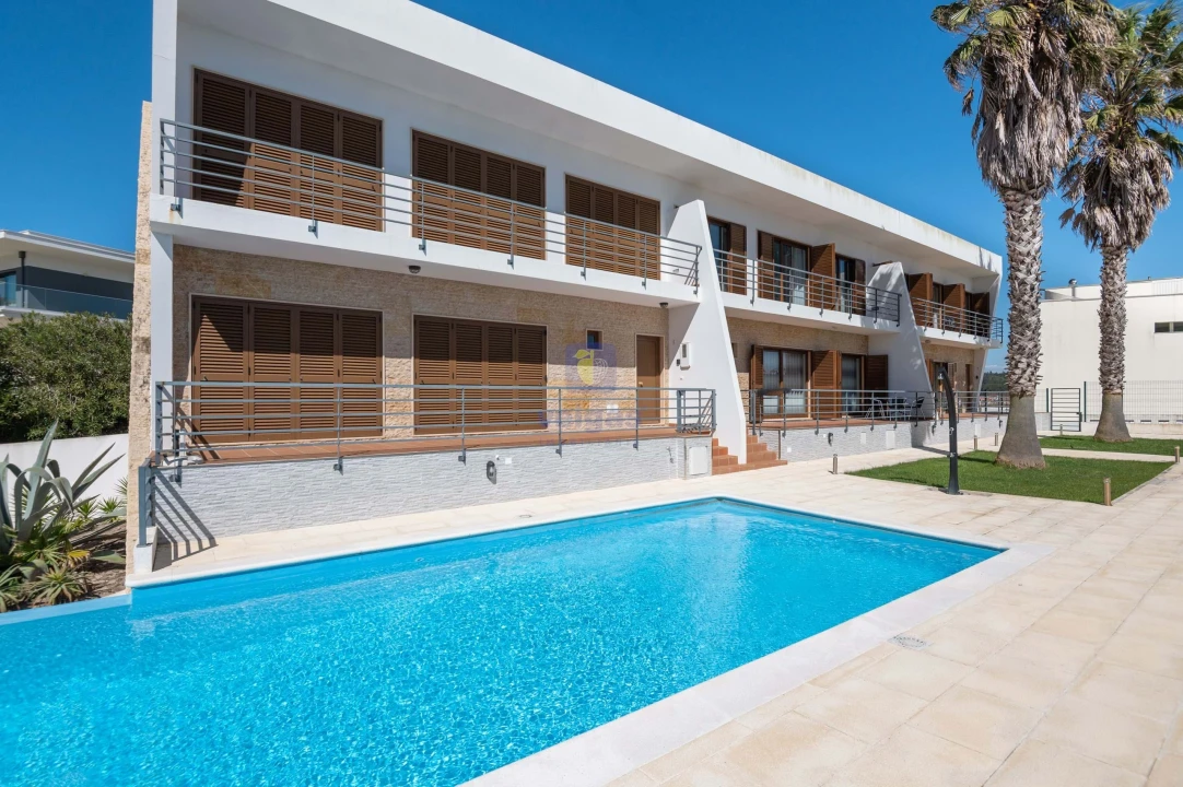 Moradia T3 para Venda em Foz do Arelho Foto 3