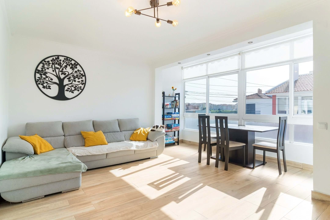 Apartamento T2 para Venda em São Domingos de Rana Foto 1